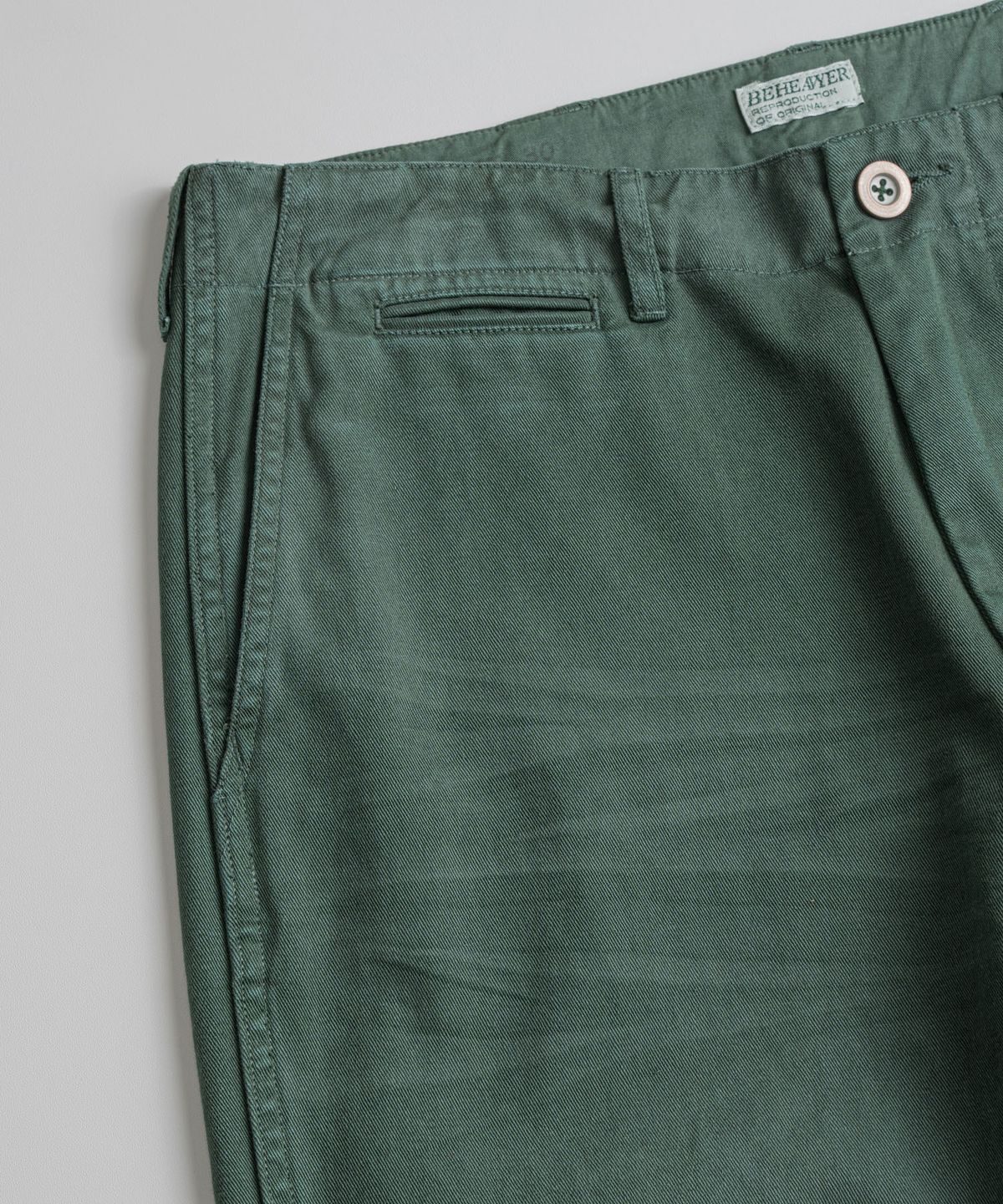 비헤비어(BEHEAVYER) USED 1942 CHINO TROUSERS b.green