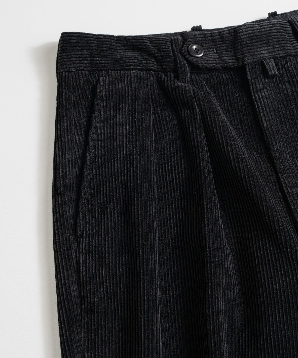 비헤비어(BEHEAVYER) WASHED CORDUROY OFFICER TROUSERS black