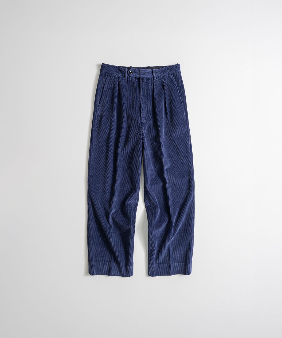 비헤비어(BEHEAVYER) WASHED CORDUROY OFFICER TROUSERS french blue
