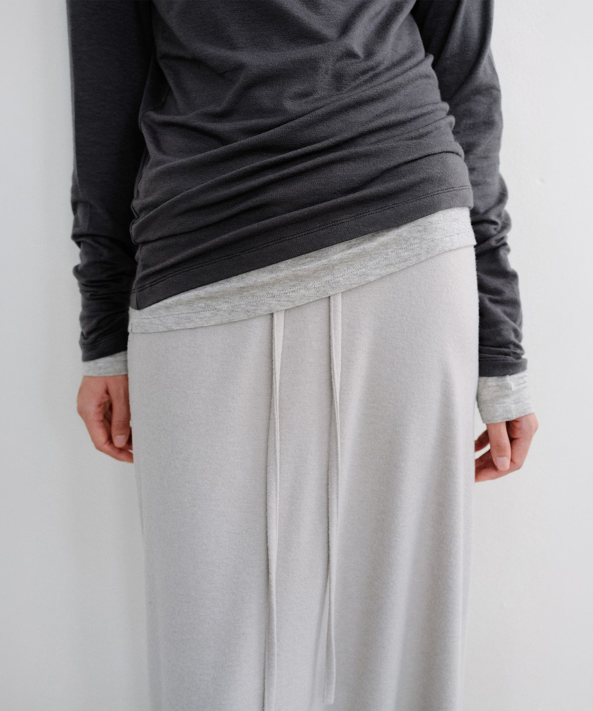 로우타이드(LOW TIDE) SOFT BRUSHED MAXI SKIRT [GREY]
