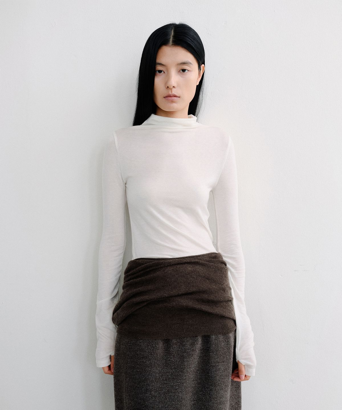 로우타이드(LOW TIDE) HIGH NECK STITCH TOP [IVORY]