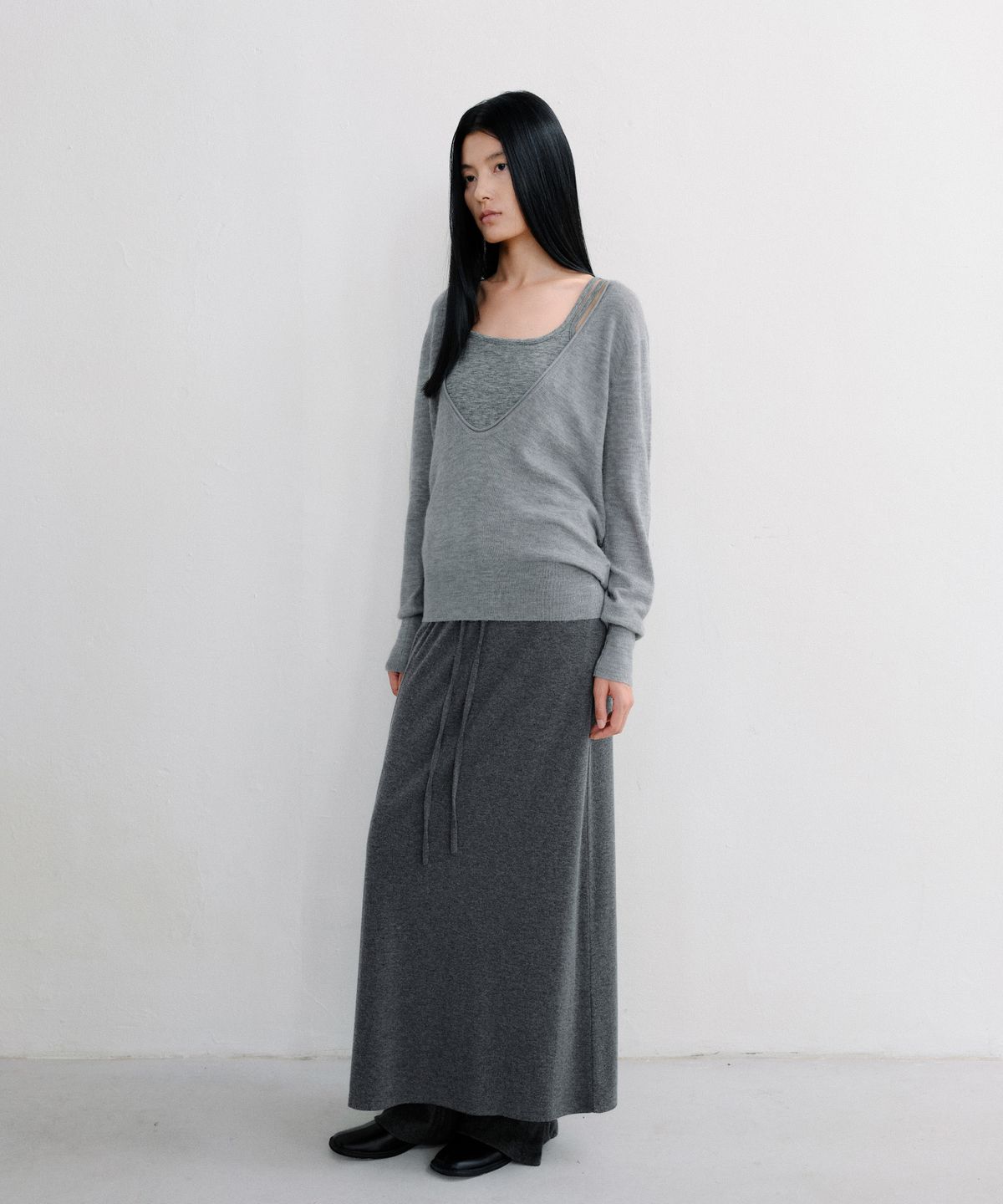 로우타이드(LOW TIDE) DEEP V NECK WARM KNIT PULLOVER [GREY]