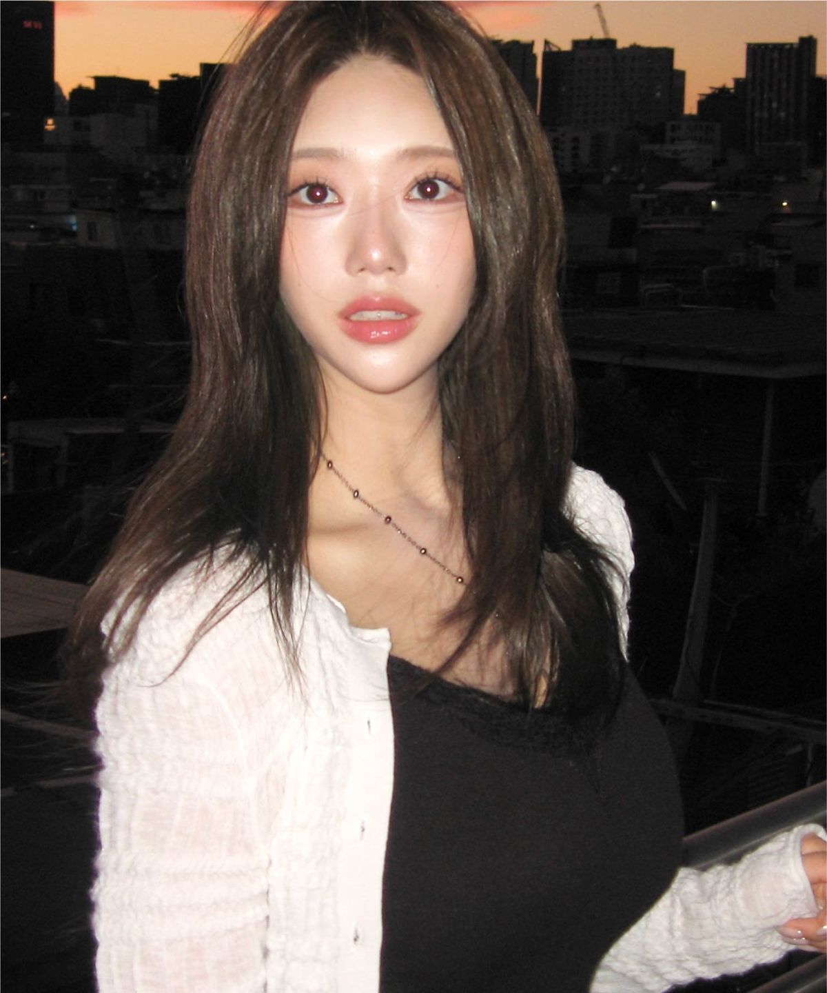 피마다지윈(PIMADAZIWIN) 롱 체인 다크 펄 네크리스