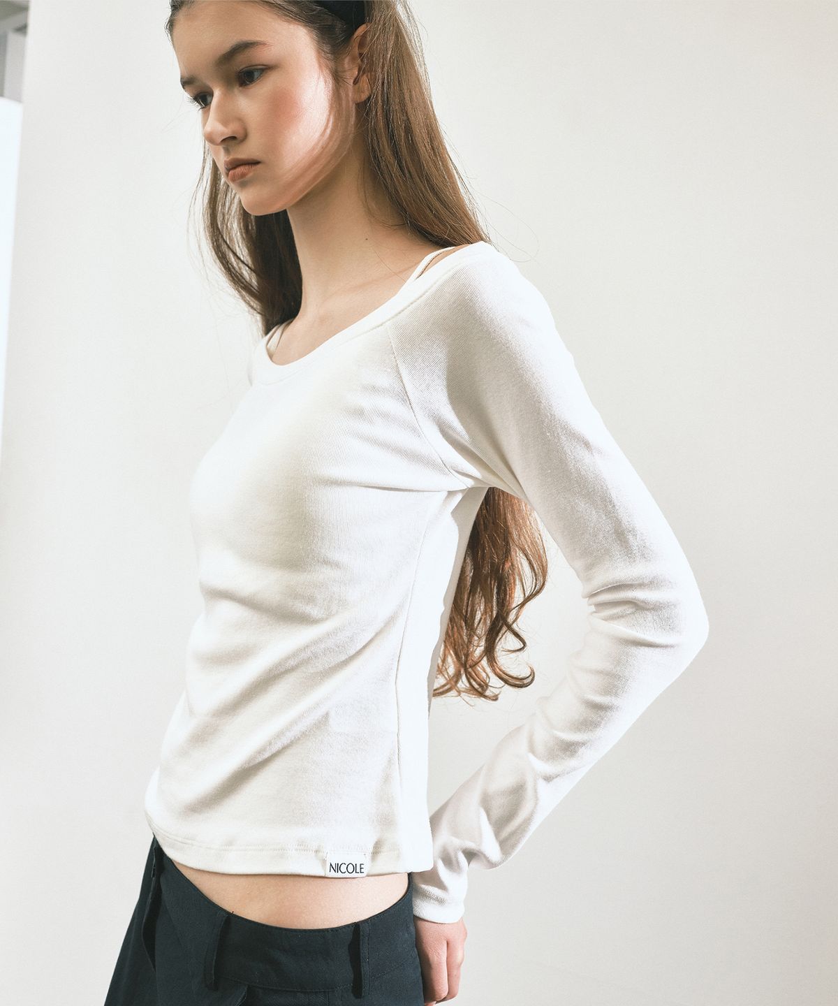 닉앤니콜(NICK&NICOLE) OFF SHOULDER LONG SLEEVE TOP_IVORY
