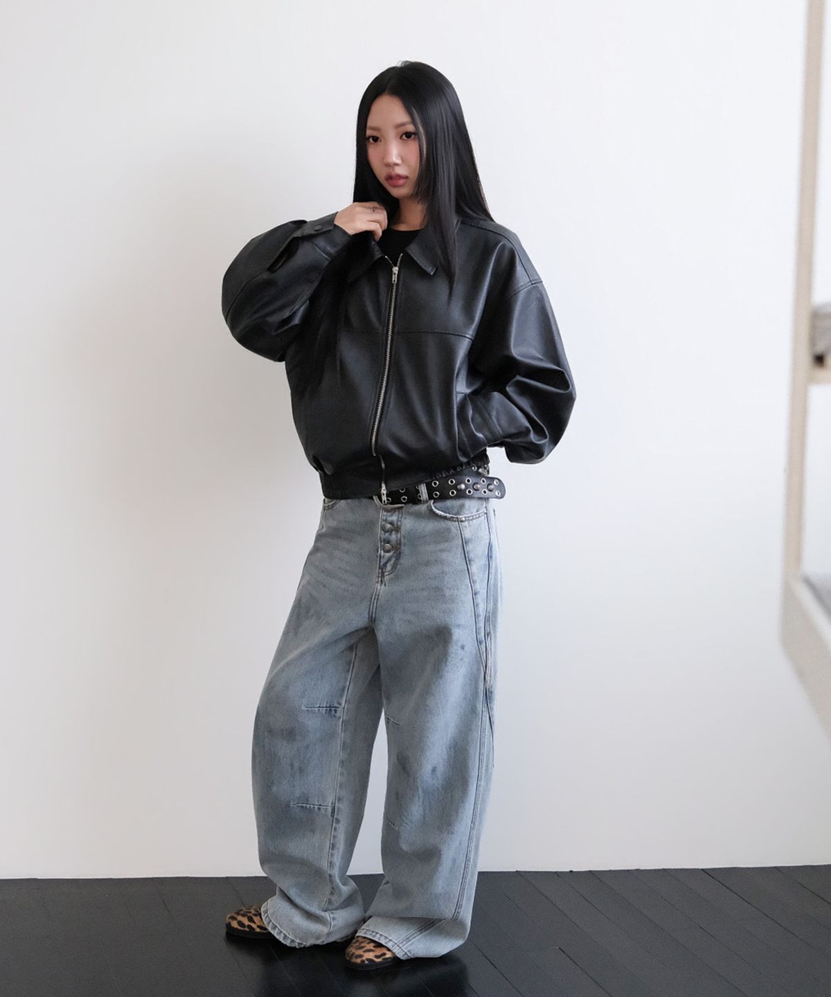 무아무아(MUAHMUAH) 미니멀 싱글 레더자켓 [블랙]