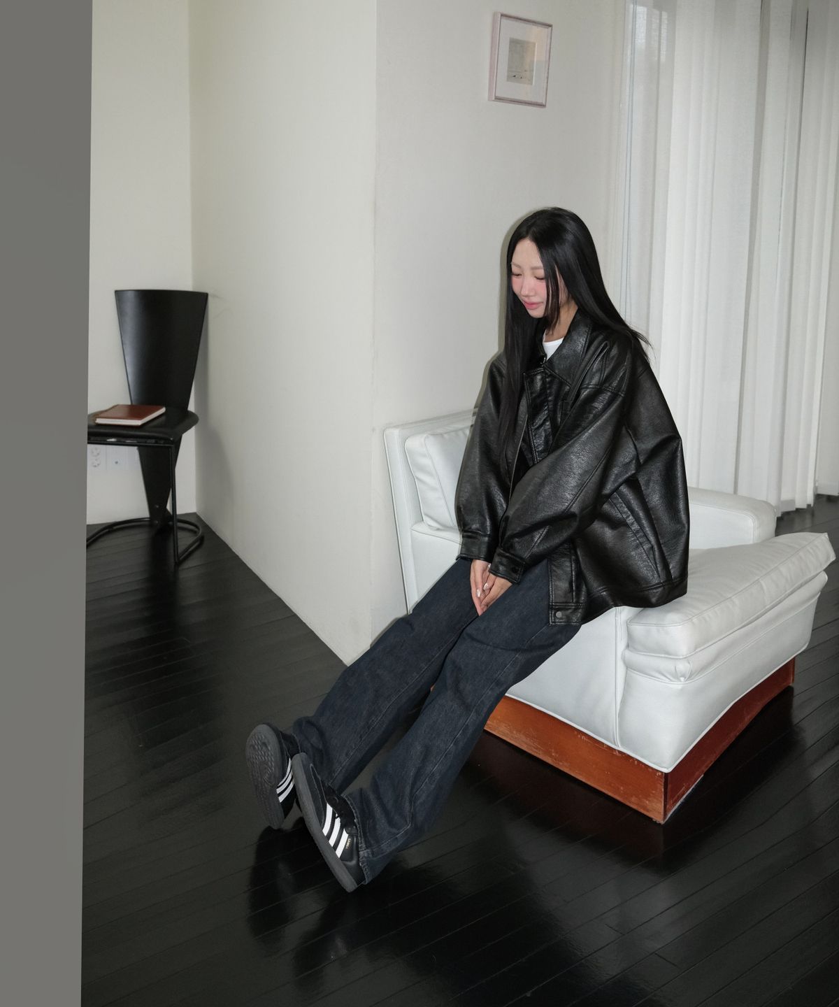무아무아(MUAHMUAH) 레더 포켓 오버핏 자켓 [블랙]
