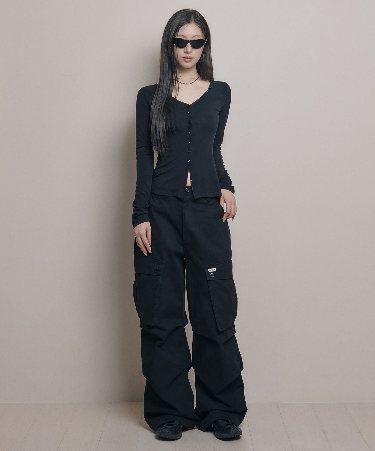 아워쉐입(OURRSHAPE) Button Washed Cargo Pants - Black