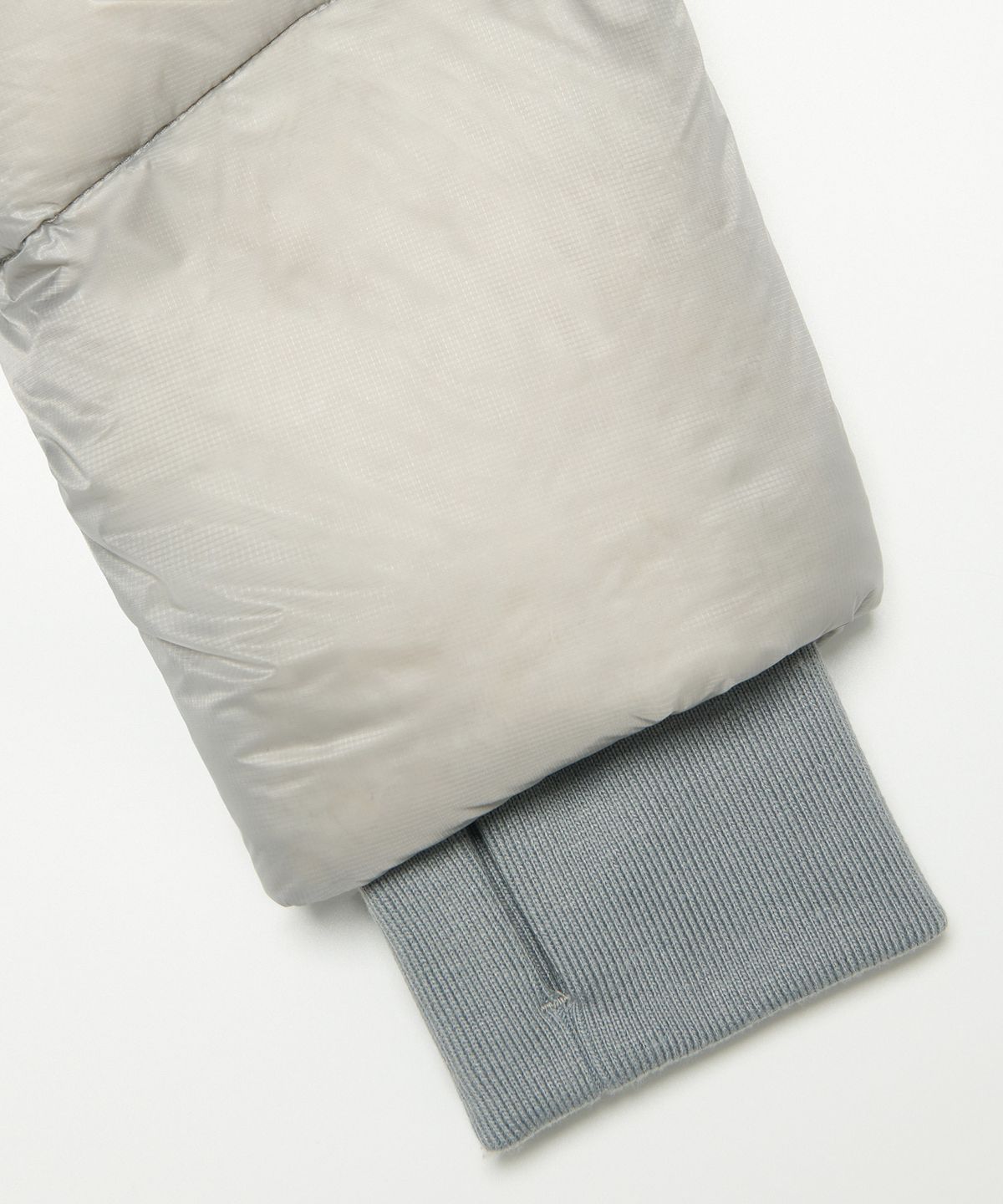 아워쉐입(OURRSHAPE) Freya Sheer Cropped Duck Down - Charcoal