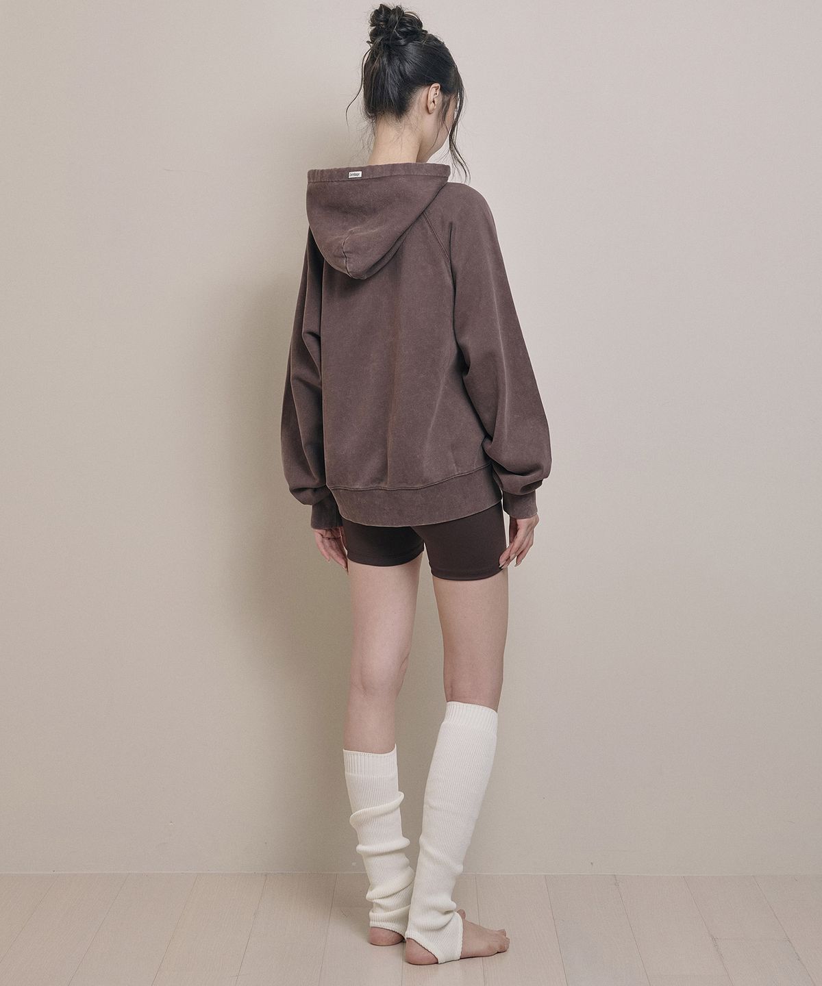 아워쉐입(OURRSHAPE) OS Logo Zip Up Hoodie - Washed Brown