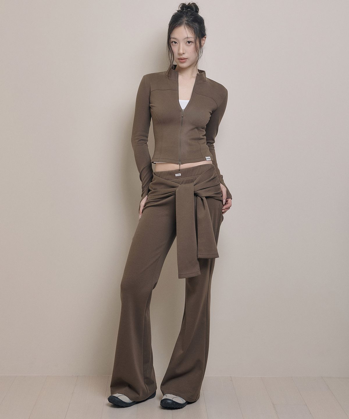 아워쉐입(OURRSHAPE) Relaxed Slim Zip-Up - Brown