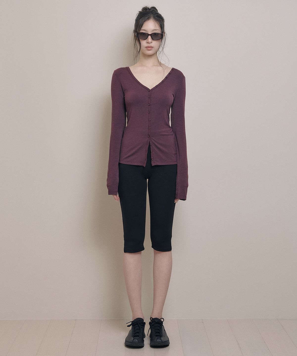 아워쉐입(OURRSHAPE) Button Point Slim Cardigan - Wine