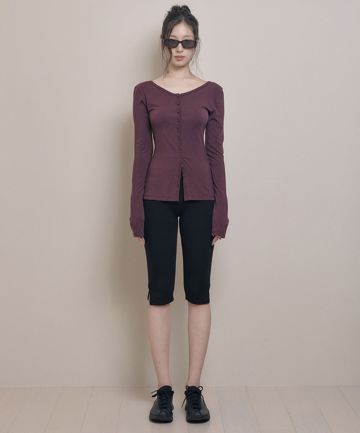 아워쉐입(OURRSHAPE) Button Point Slim Cardigan - Wine