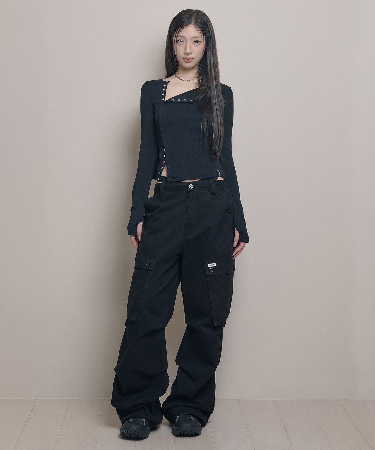 아워쉐입(OURRSHAPE) Open Snap Slim Longsleeve - Black