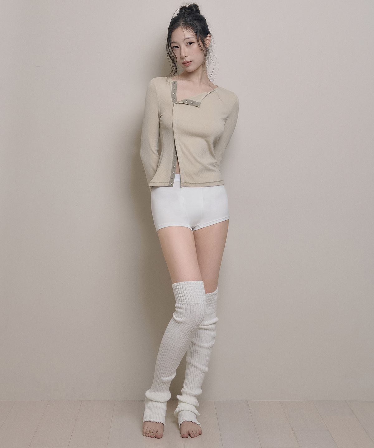 아워쉐입(OURRSHAPE) Open Snap Slim Longsleeve - Muted Beige