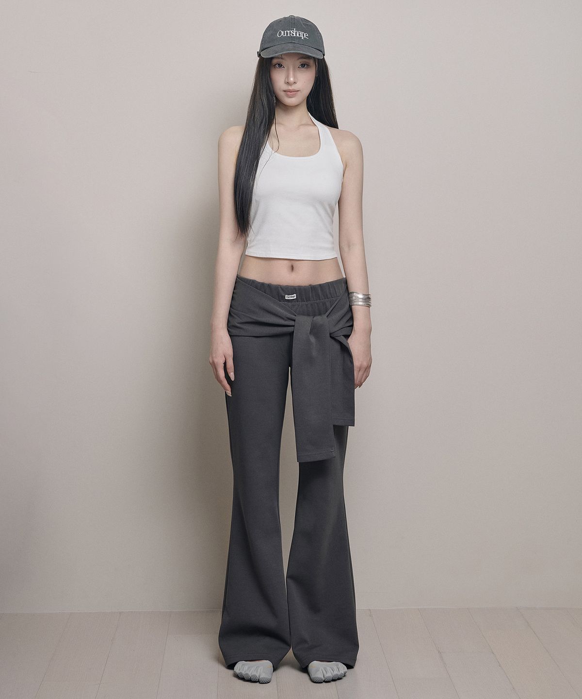 아워쉐입(OURRSHAPE) Tied Boots Cut Pants - Charcoal