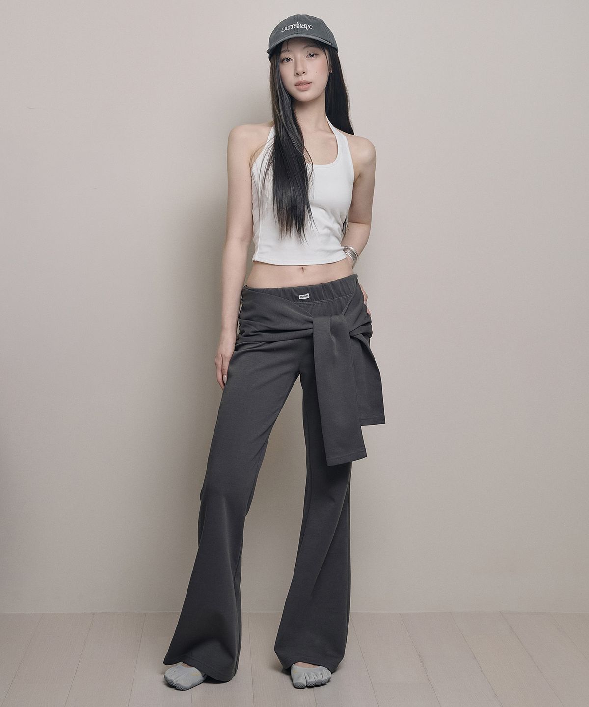 아워쉐입(OURRSHAPE) Tied Boots Cut Pants - Charcoal