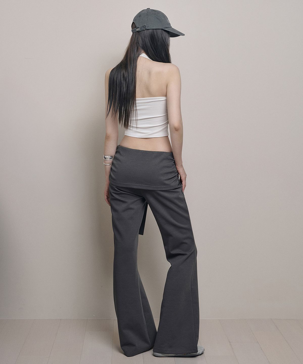아워쉐입(OURRSHAPE) Tied Boots Cut Pants - Charcoal
