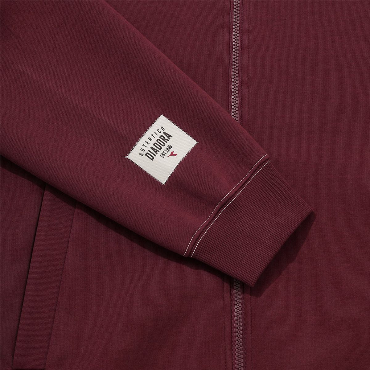 디아도라(diadora) 컴포트모션 후드 집업 자켓 RED