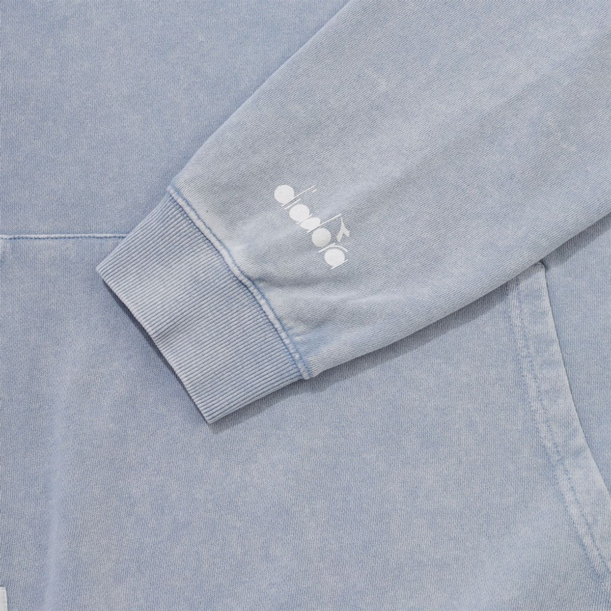디아도라(diadora) 피그먼트 워싱 후드 티셔츠 SKYBLUE
