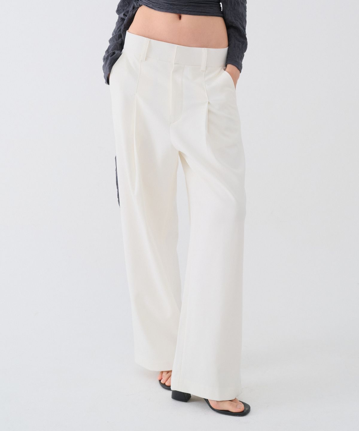 센토르(CENTAUR.KR) WOOL PINTUCK WIDE SLACKS_IVORY