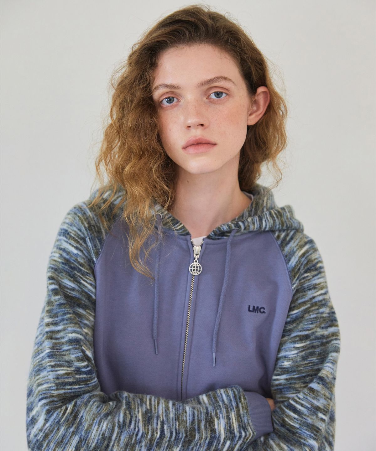 엘엠씨(LMC) WM COLOR BLOCK RAGLAN ZIP UP HOODIE charcoal