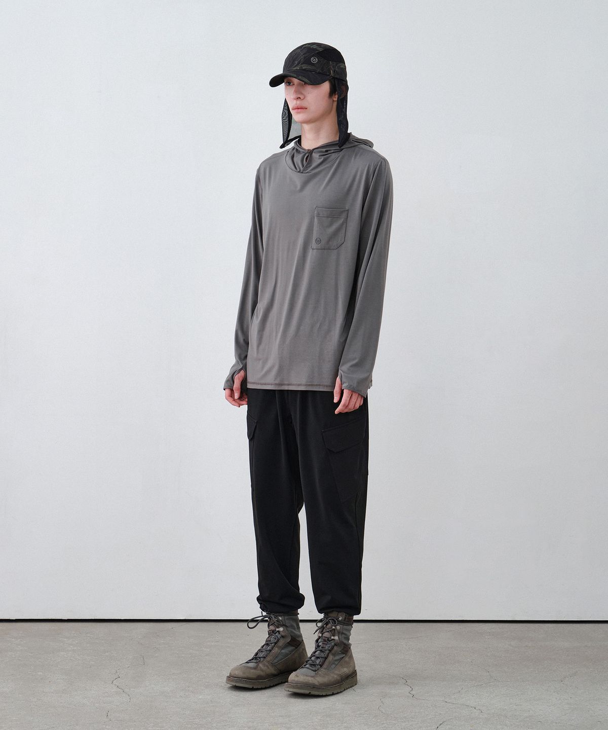힐리먼트(HELEMENT) 웨이딩 테크 조거 팬츠 (BLACK)