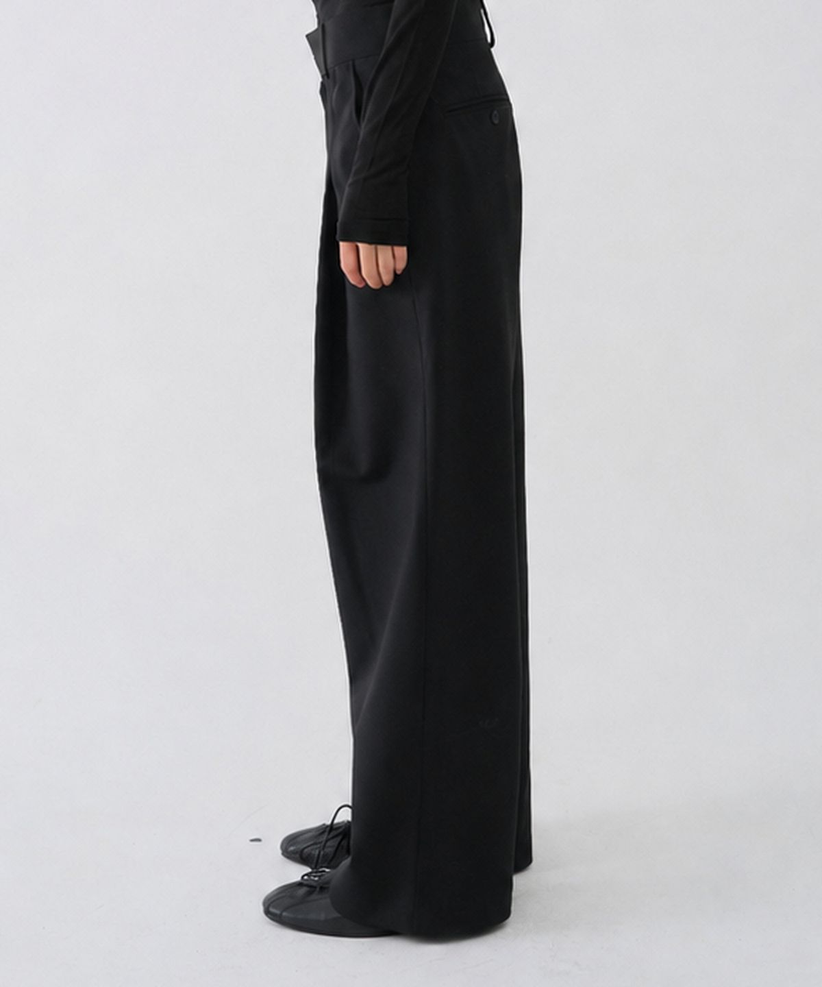 센토르(CENTAUR.KR) WOOL PINTUCK WIDE SLACKS_BLACK