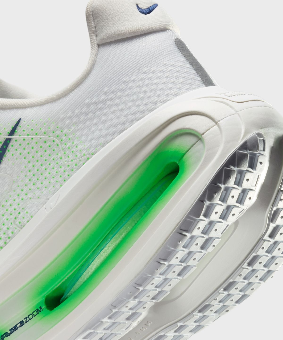 나이키(NIKE) 보메로 프리미엄 M - 화이트:그린 스파크:서밋 화이트:미드나이트 네이비 / HQ2050-102