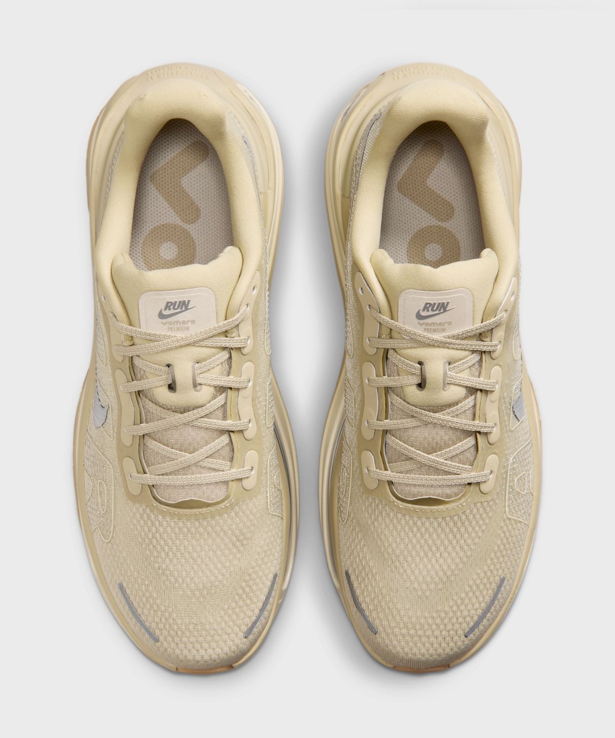나이키(NIKE) 보메로 프리미엄 M - 데저트 카키:라이트 카키:코코넛 밀크:리플렉트 실버 / IM8334-200