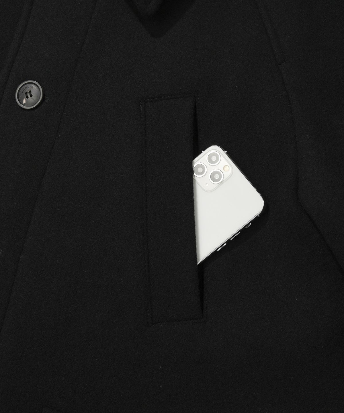 키뮤어(KIIMUIR) [Drape Wool] 캐시미어블렌드 세미오버핏 포켓 발마칸 코트_블랙