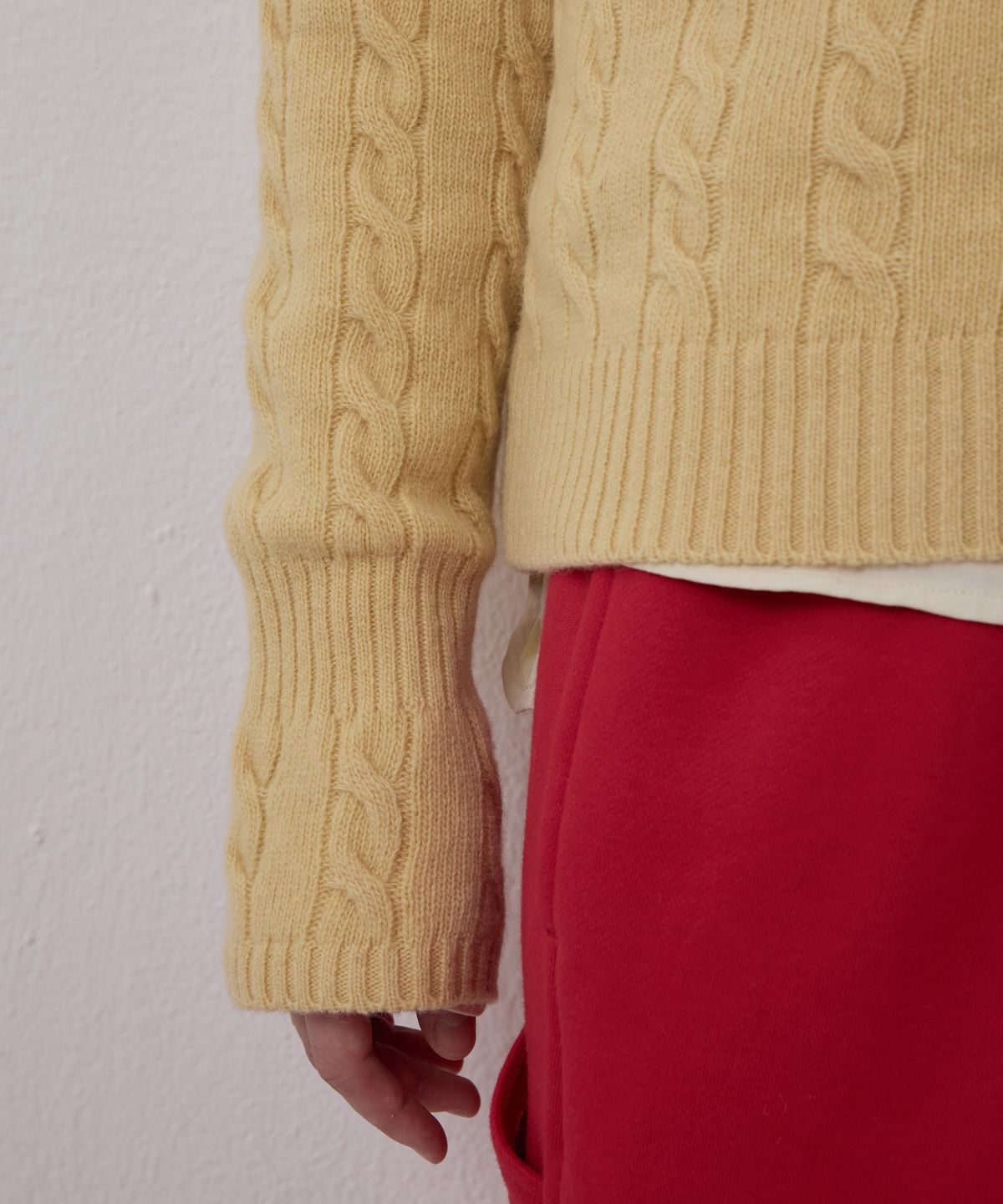 노앙(NOHANT) CORSET CUFF CABLE KNIT YELLOW
