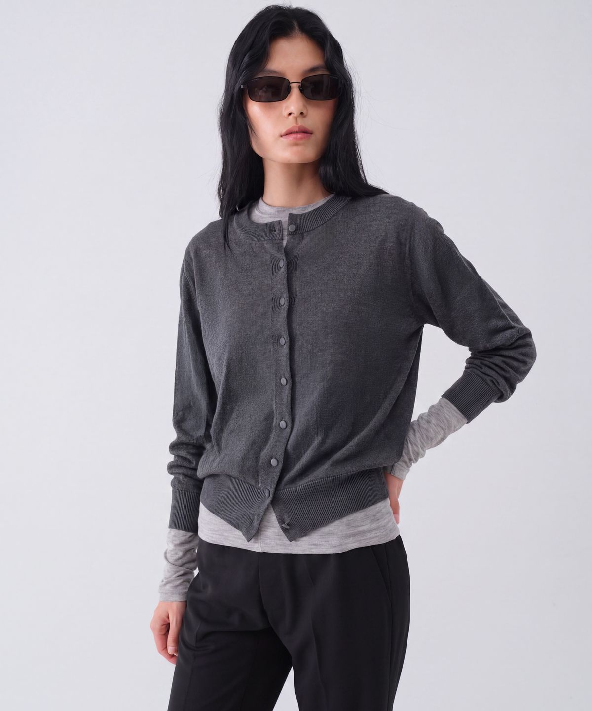 센토르(CENTAUR.KR) SOFT WOOL TENCEL ROUND CARDIGAN_CHARCOAL
