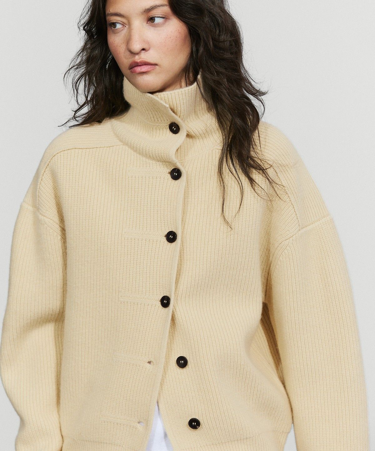 마시모두띠(MASSIMO DUTTI) 버튼 디테일 100% 울 니트 가디건