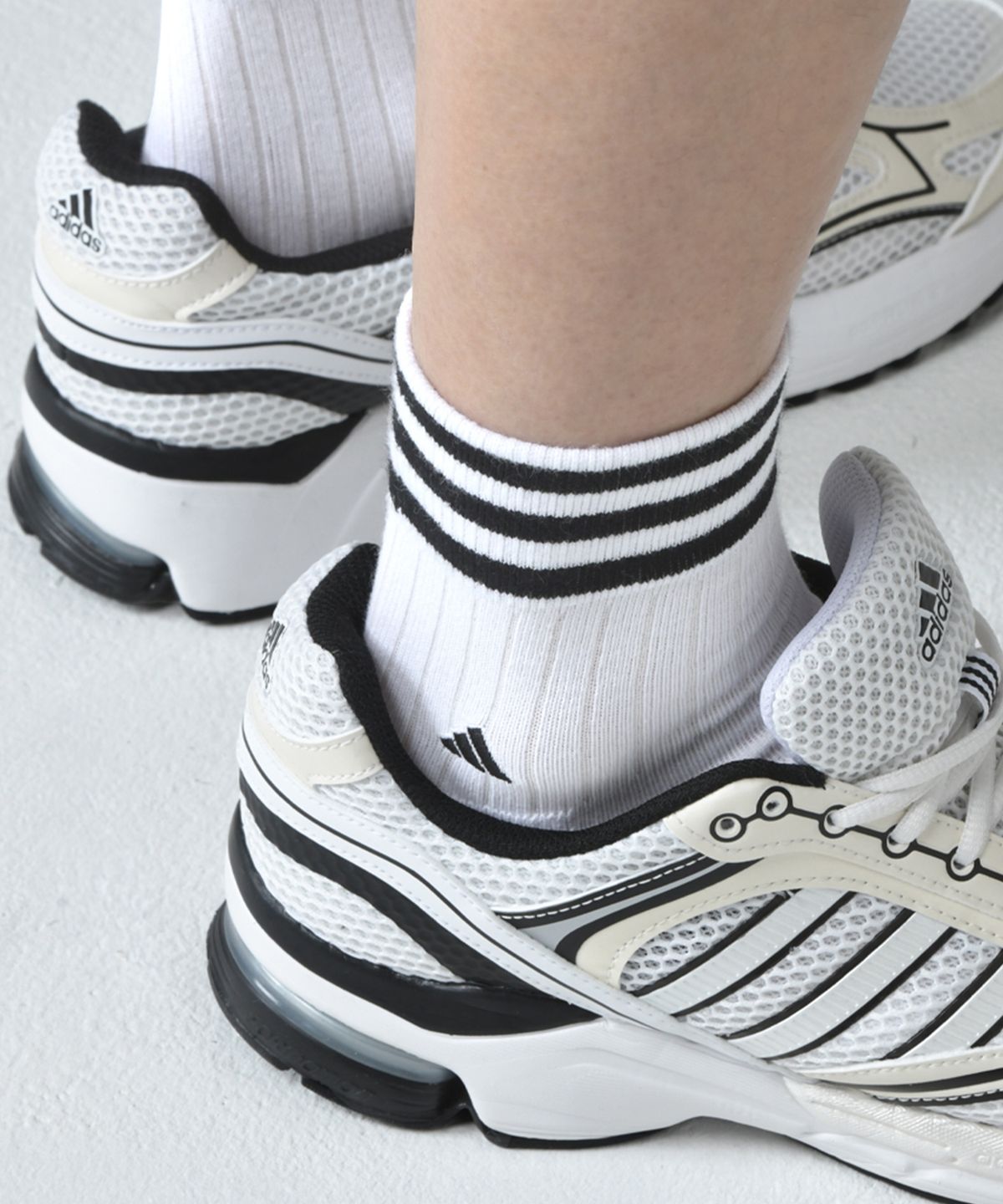 아디다스(ADIDAS) 앵클 블랙로고 쿠션 미들 스포츠삭스 3팩