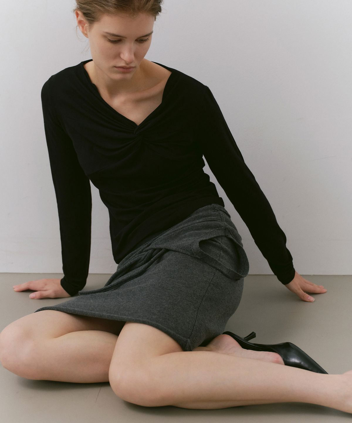 카셀(CACELE) SOFT TWIST LONG SLEEVE T-SHIRT, BLACK