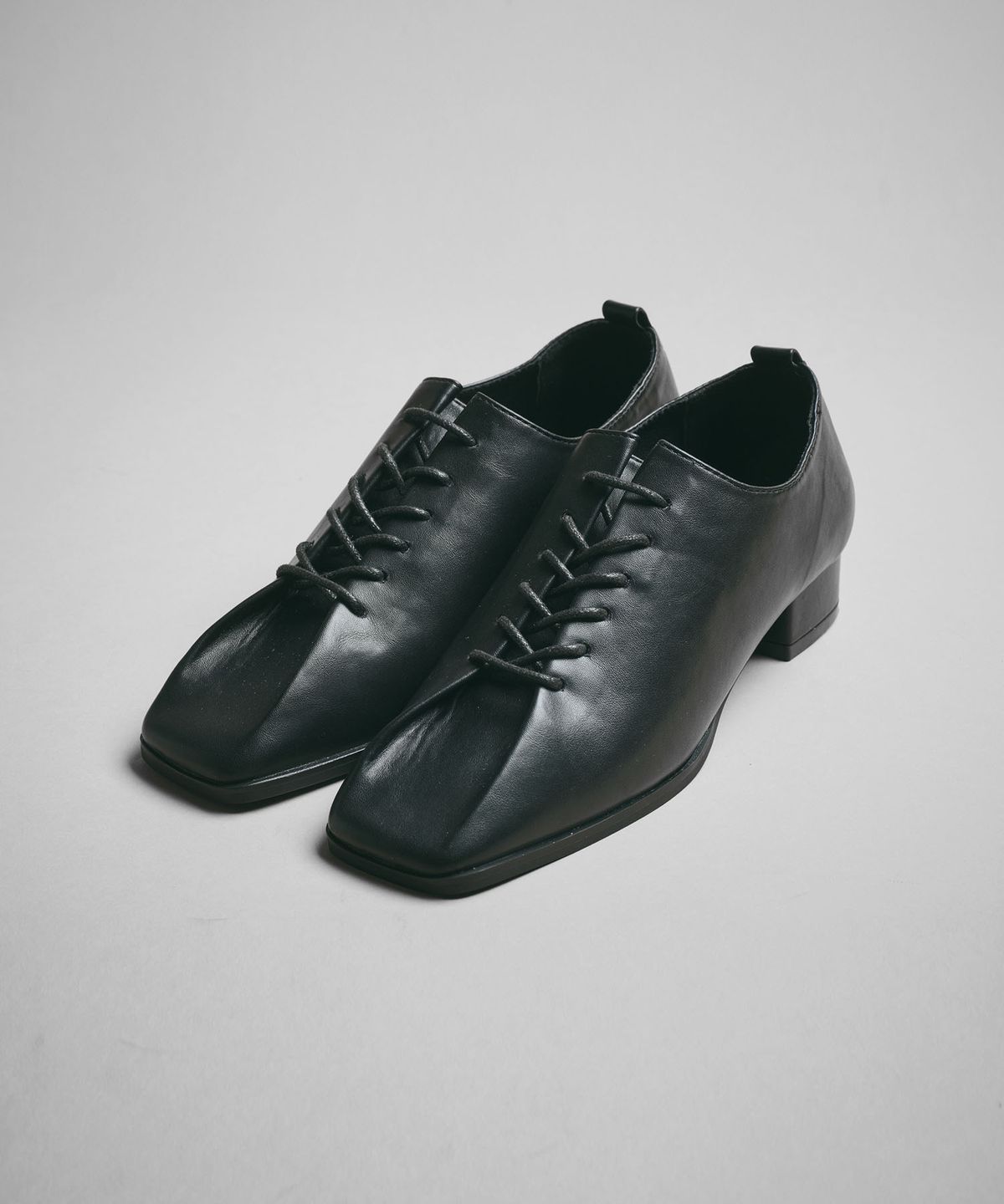 식스핏(6FT) PLEAT SQUARE LACE UP LOAFER