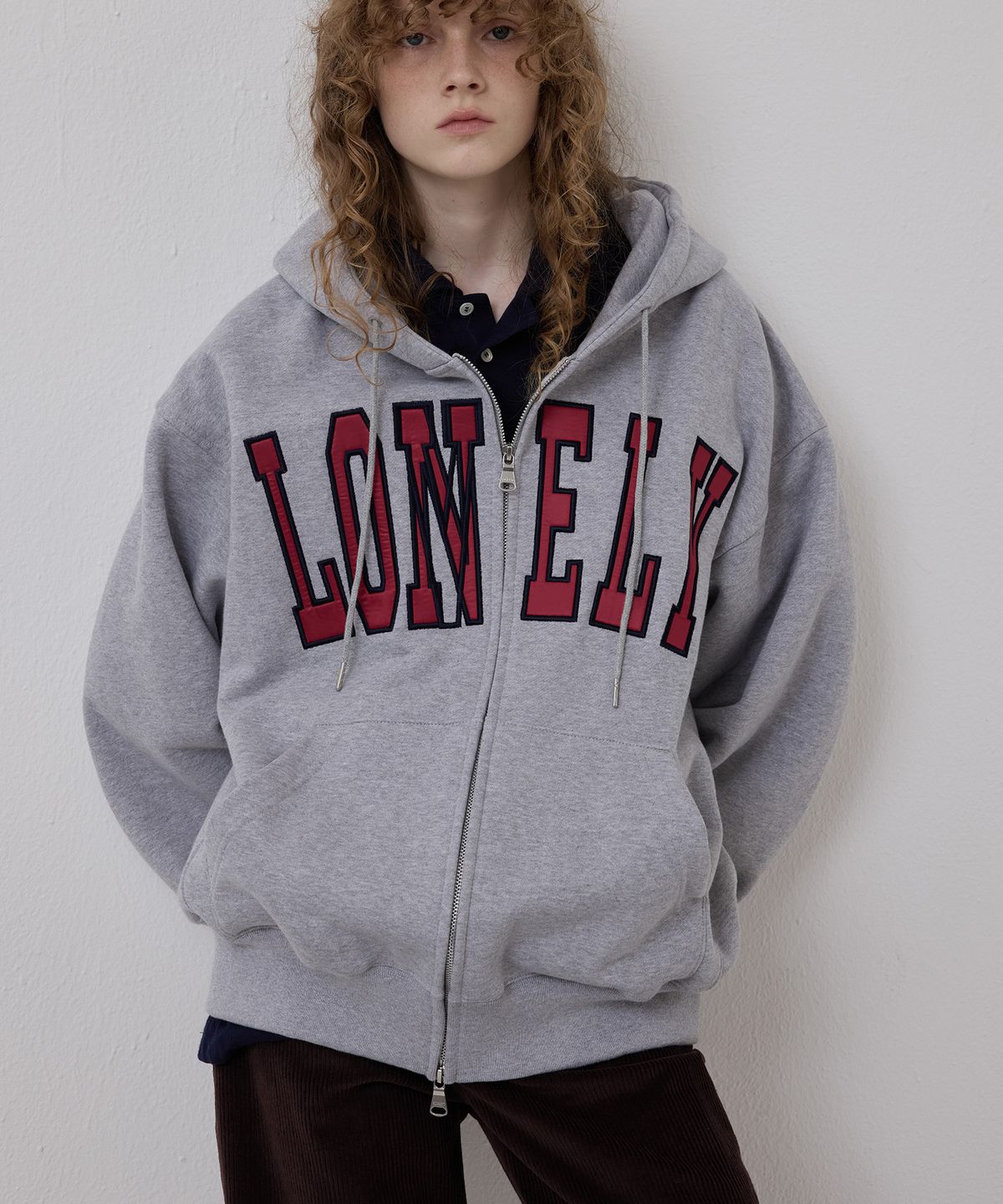노앙(NOHANT) [기모] LONELY/LOVELY FLUFF HOODIE ZIP-UP GRAY RED