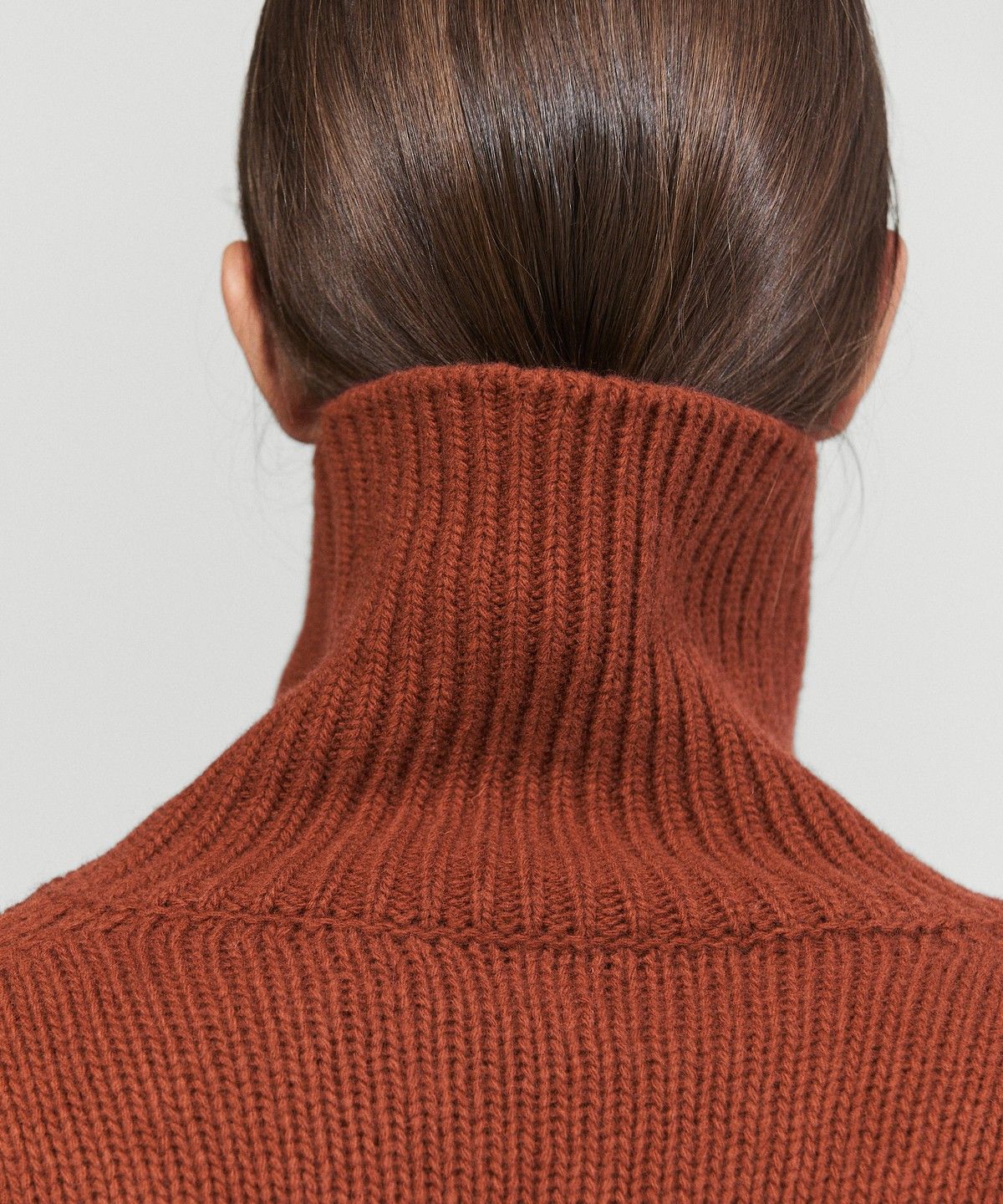 마시모두띠(MASSIMO DUTTI) 100% 울 오버사이즈 터틀넥 니트 스웨터