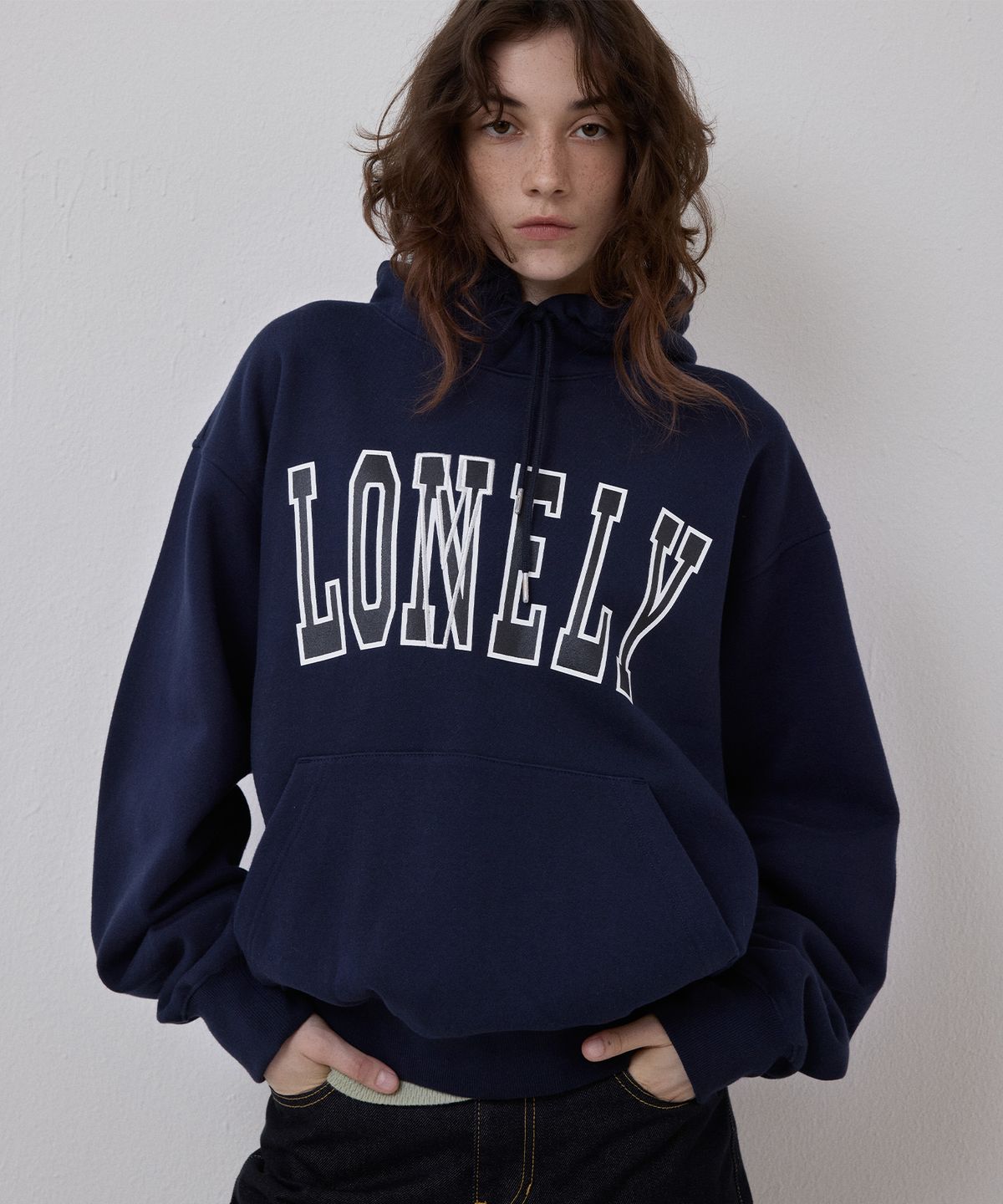노앙(NOHANT) LONELY/LOVELY FLUFF HOODIE NAVY