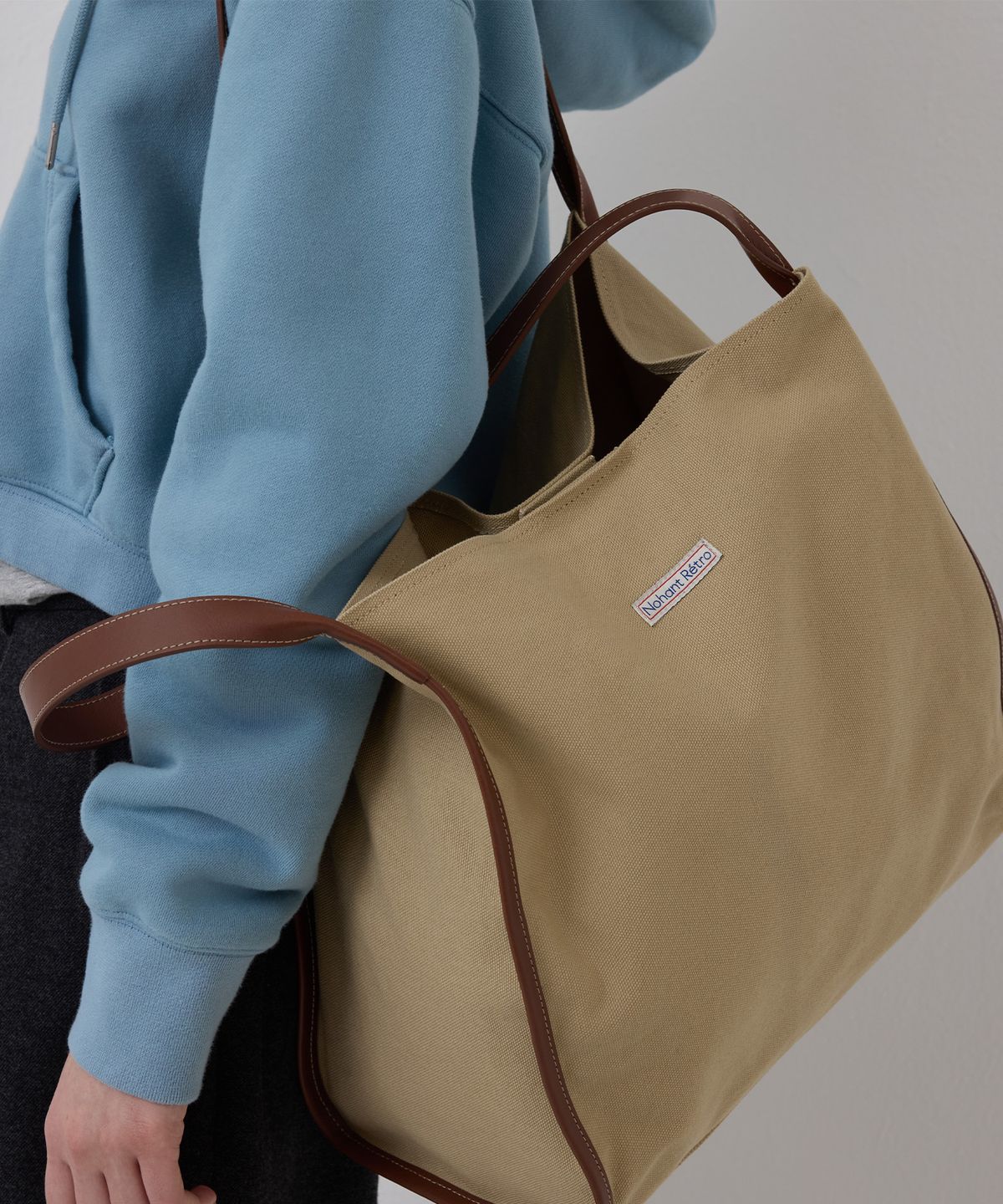 노앙(NOHANT) PIPING CARRYALL CAMPUS BAG BEIGE