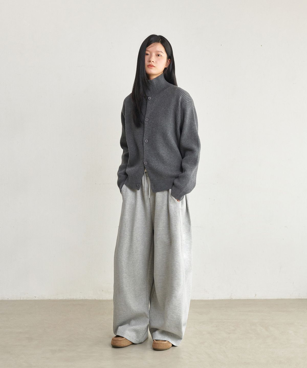 굿라이프웍스(GLW) [unisex] 하이넥 버튼 니트 가디건 차콜