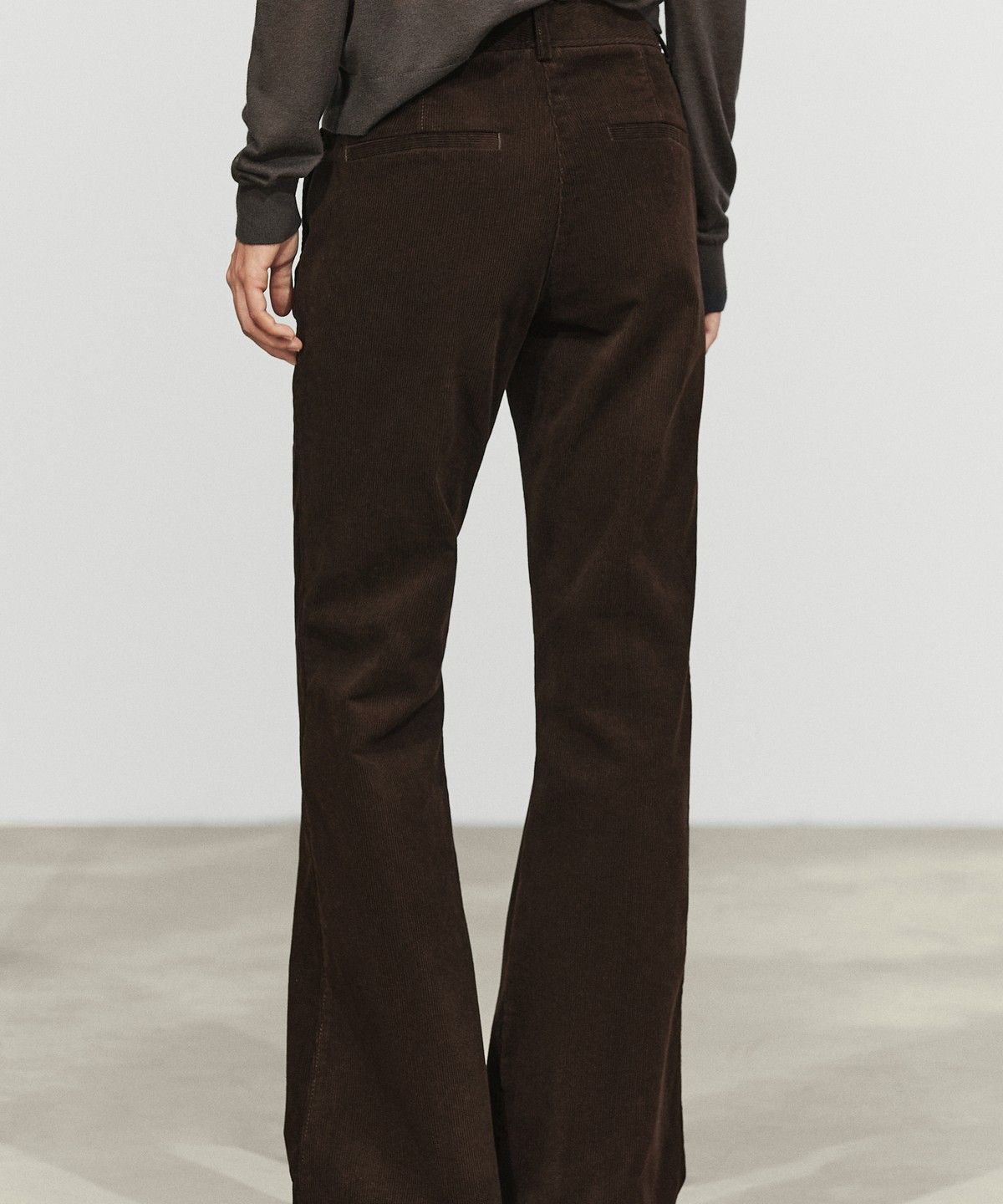 마시모두띠(MASSIMO DUTTI) 코듀로이 플레어 팬츠