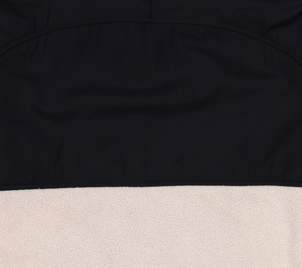 언더아머(UNDERARMOUR) 미션 부클 스웨켓 1366091-110 XL