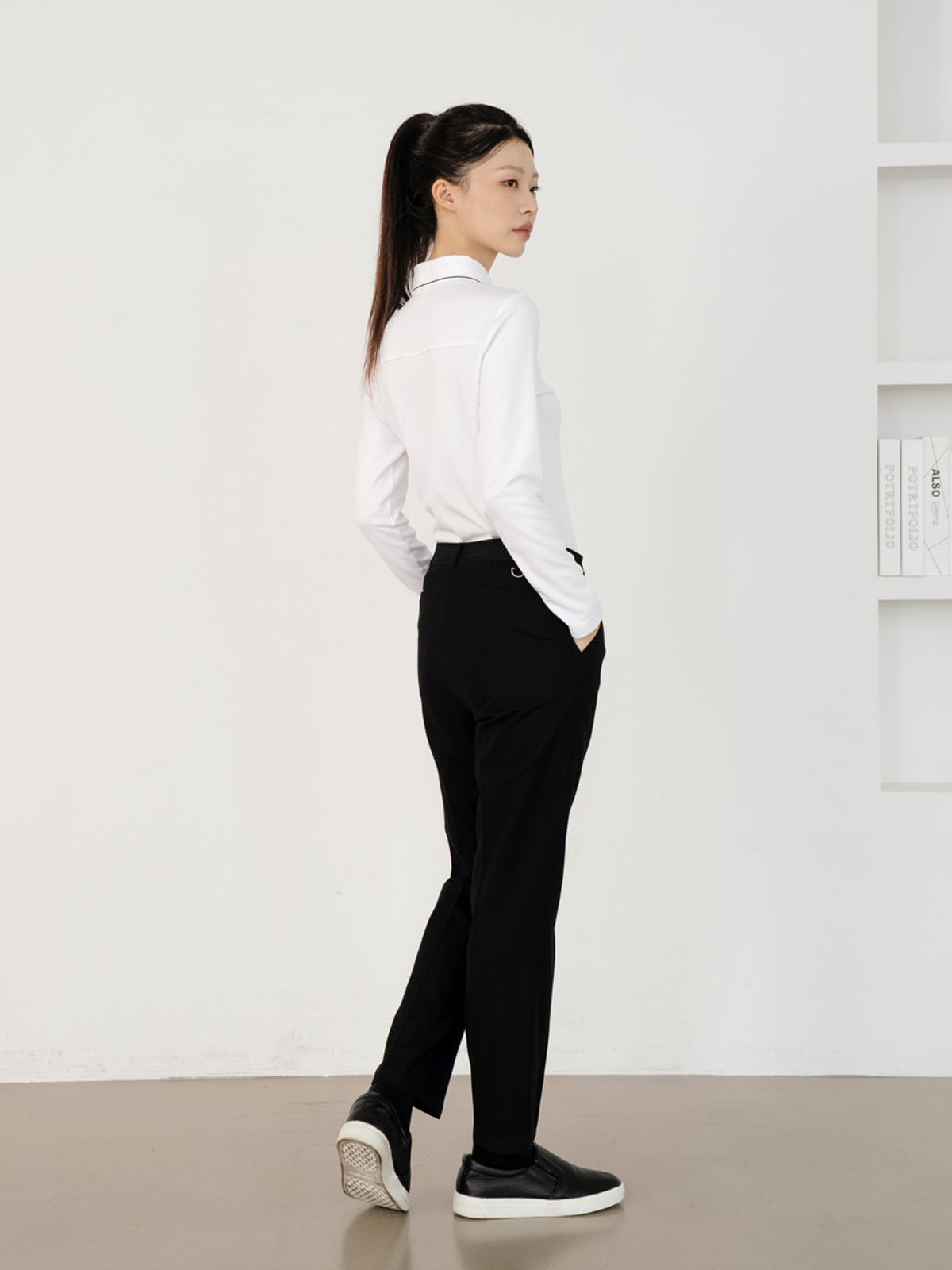 니티나(NITINA) 에어로핏 긴팔 카라 티셔츠 WH