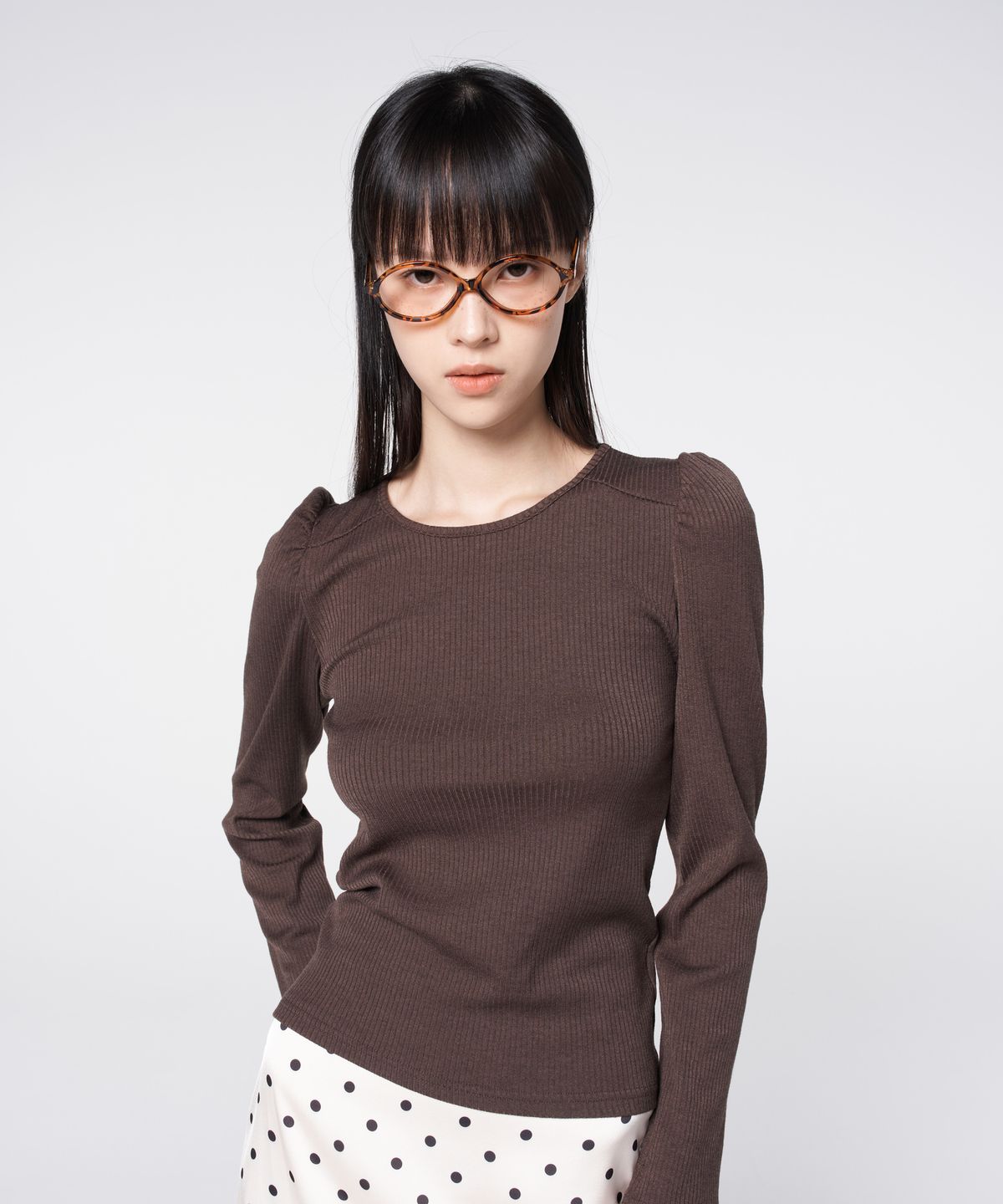 320쇼룸(320SHOWROOM) Scoop Neck Puff Sleeve Ribbed Top Brown