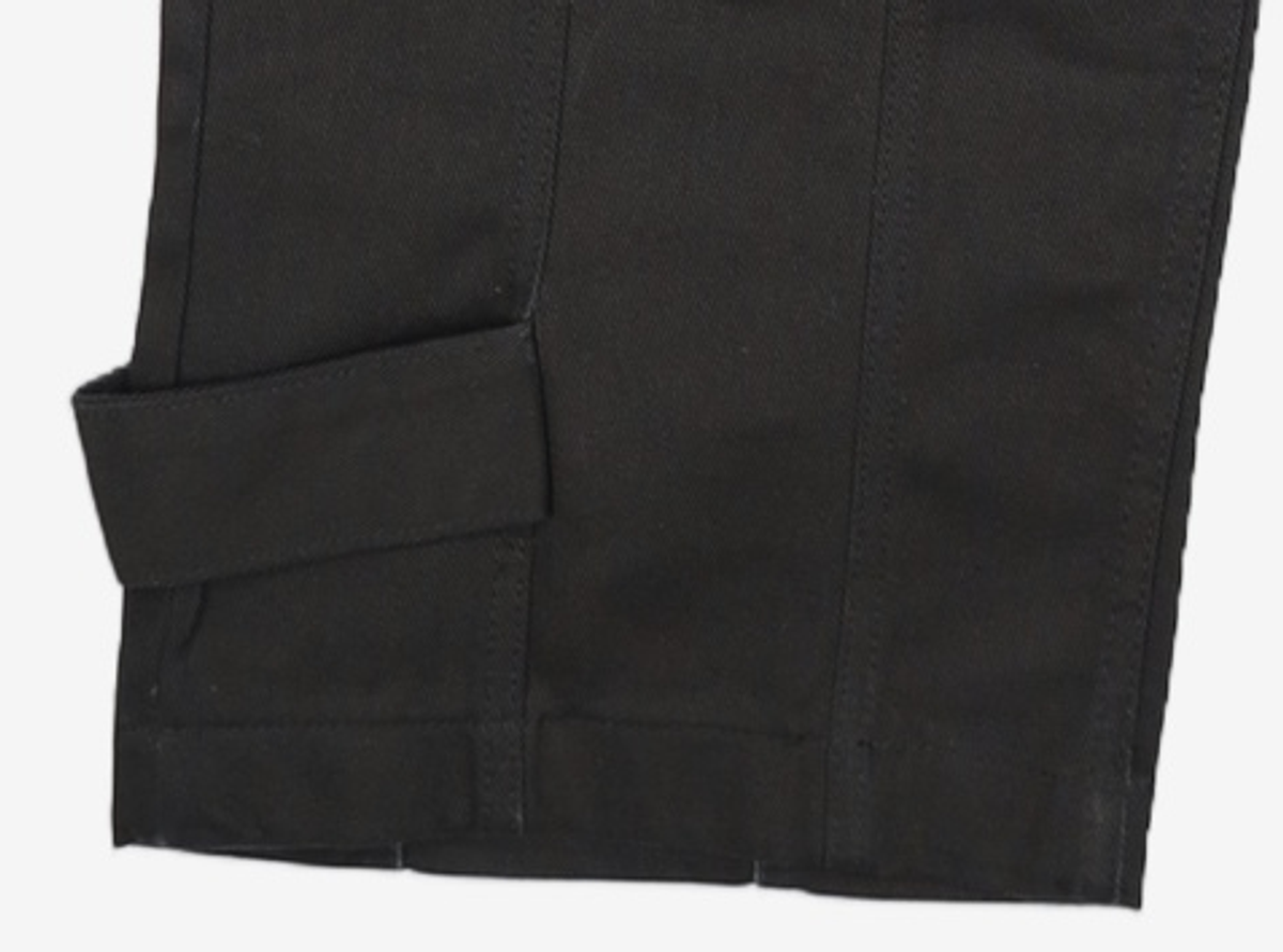 메종미네드(MAISON MINED) HEM BUTTON UTILITY CARGO PANTS BLACK 50