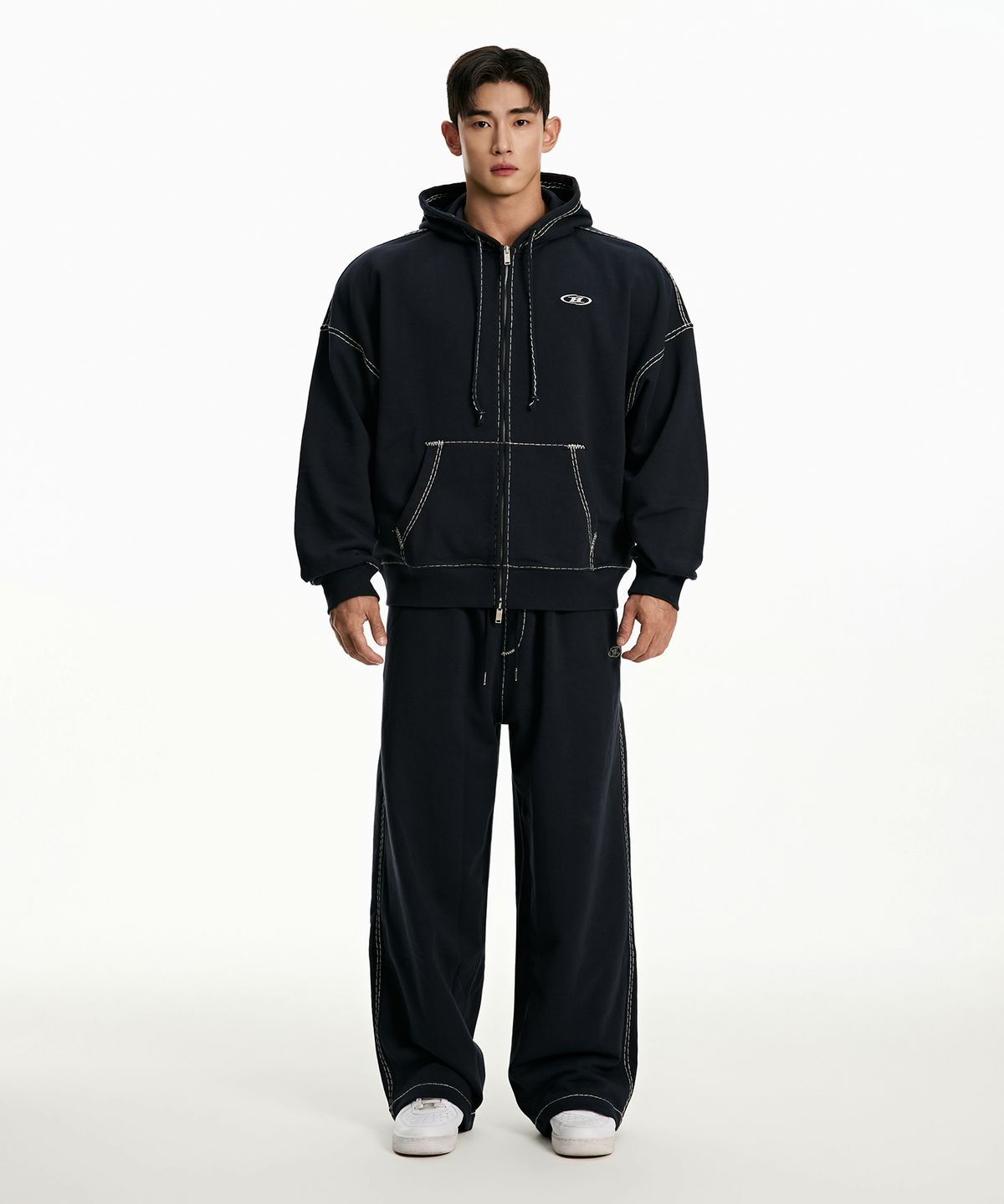 본투윈(BORN TO WIN) CHROME B BOLD LINE SWEAT PANTS [WASHED NAVY]