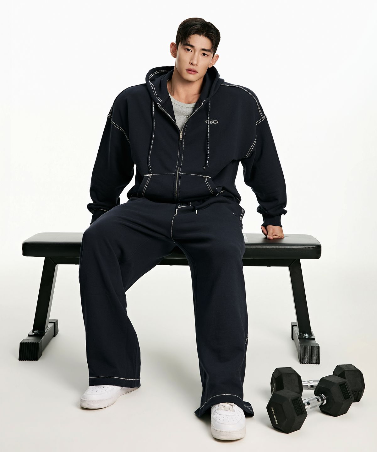 본투윈(BORN TO WIN) CHROME B BOLD LINE SWEAT PANTS [WASHED NAVY]