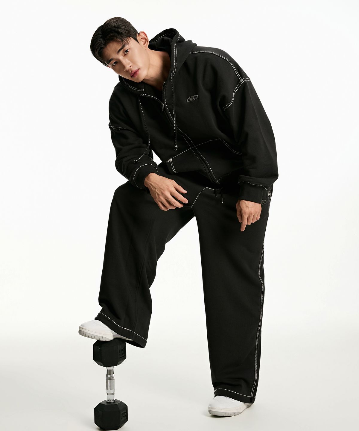 본투윈(BORN TO WIN) CHROME B BOLD LINE SWEAT PANTS [WASHED BLACK]