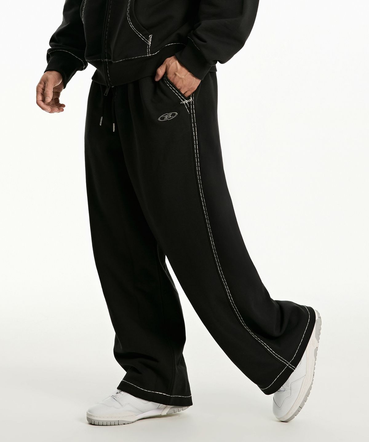 본투윈(BORN TO WIN) CHROME B BOLD LINE SWEAT PANTS [WASHED BLACK]